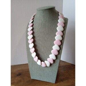 1960s-1970s Pink & White Lucite Square 9.5" Collar Necklace EUC